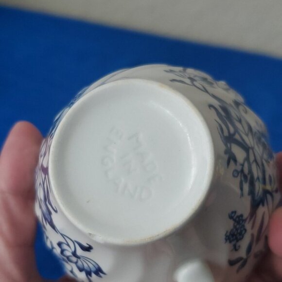 Johnson Brothers Stoke on Trent England Saxony Tea Cup - Picture 7 of 10